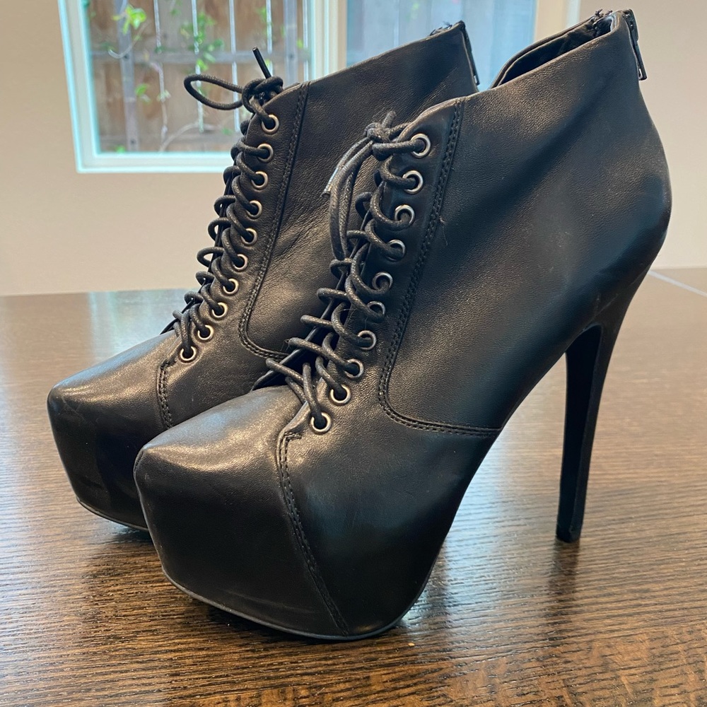 Steve Madden Laced Ankle Booties Black Leather
